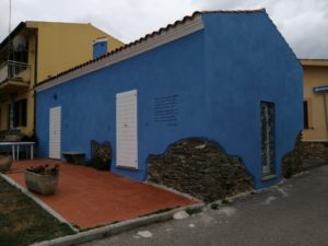 casa con murales e poesia a Santa Lucia di Siniscola