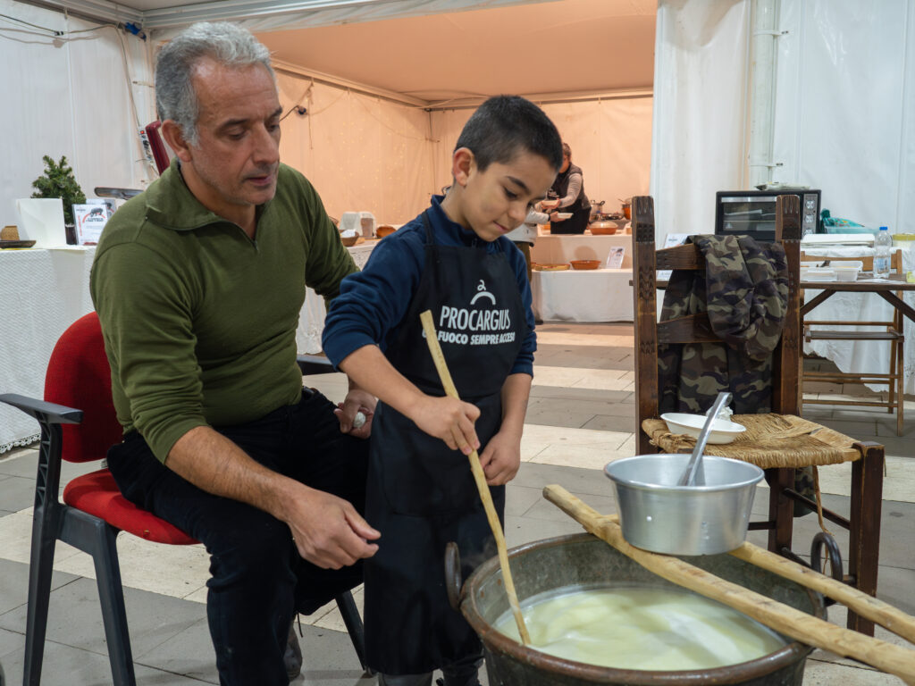 lavorazione del formaggio a Seulo